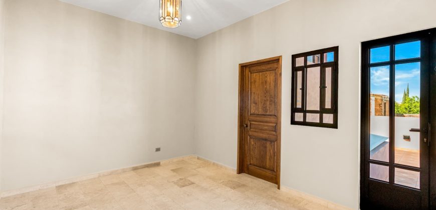 Casa Farolito